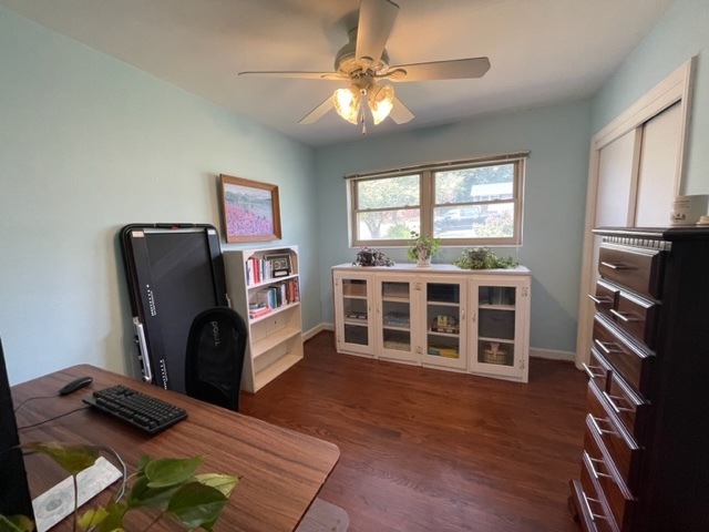 Building Photo - 711 Riverview Dr