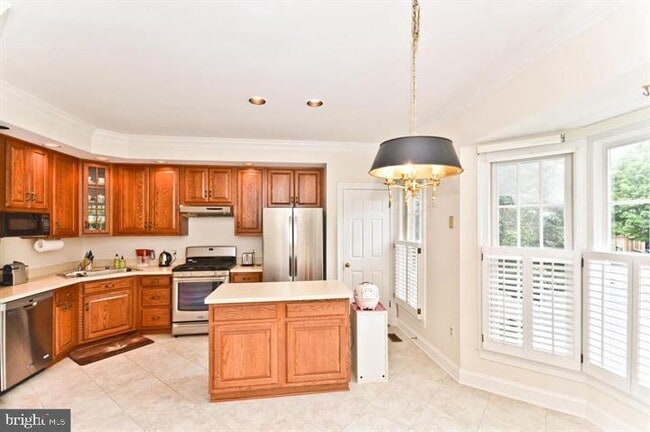 Building Photo - 1540 Hampton Hill Cir