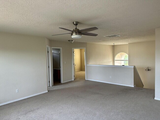 Building Photo - Single Family Home