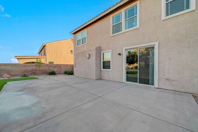Building Photo - 1st MONTH FREE! Lone Mountain Heights Luxu...