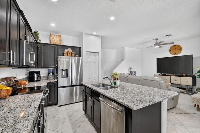 Building Photo - 10139 Wellington Parc Dr