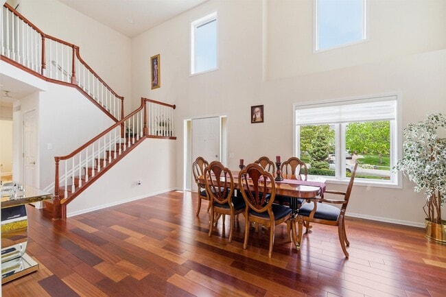 Building Photo - 2243 Sun Valley Dr
