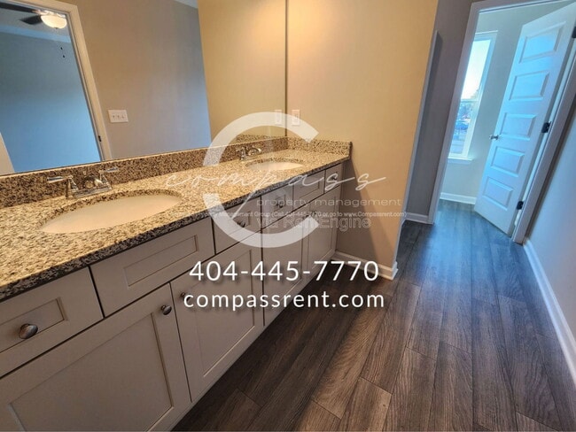 Building Photo - 103 Squarewood Ln NW