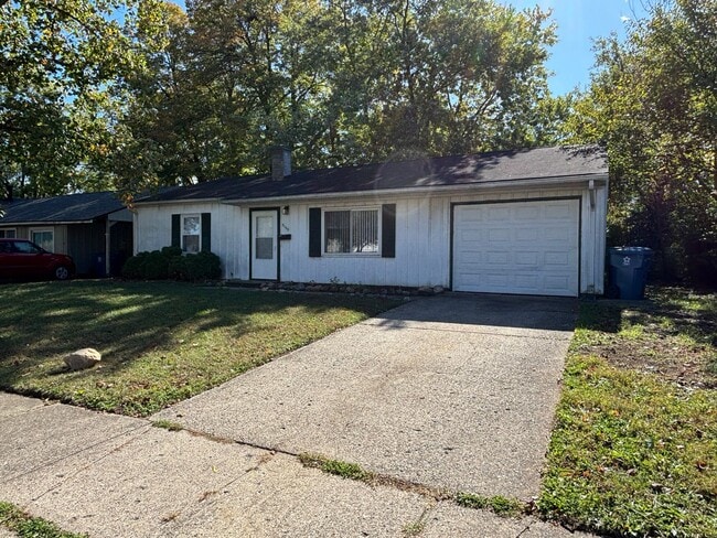 Building Photo - %50 OFF FIRST MONTH'S RENT! Spacious 3 bedroom home with large backyard deck!