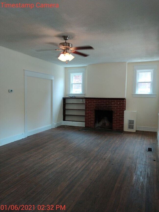 Building Photo - 504 14th St NW