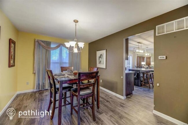 Building Photo - 472 Summer Top Ln