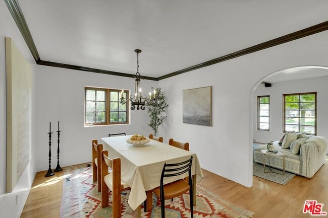 Building Photo - 4300 Laurelgrove Ave