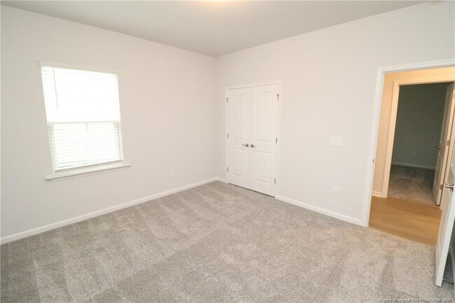 Building Photo - 756 Ben Ledi Ct