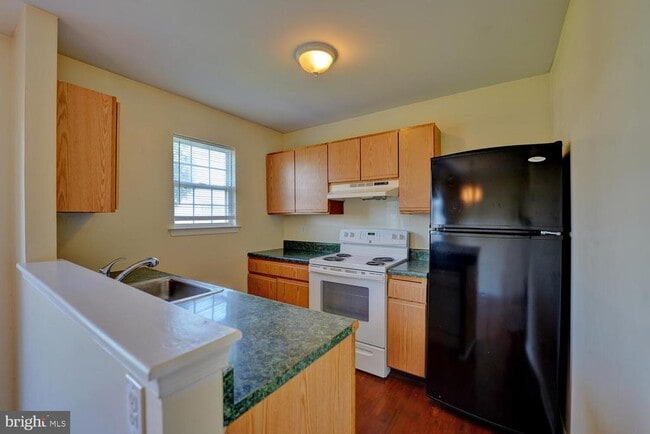 Building Photo - 112 Rosie Dr