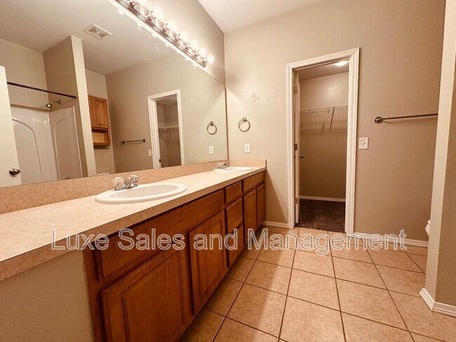 Building Photo - 3615 Janus