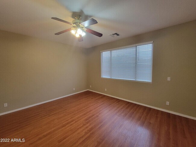 Building Photo - 958 E Scorpio Pl