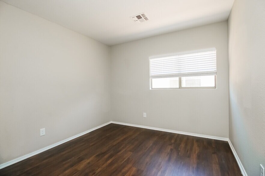 Building Photo - 27834 N 30th Ln