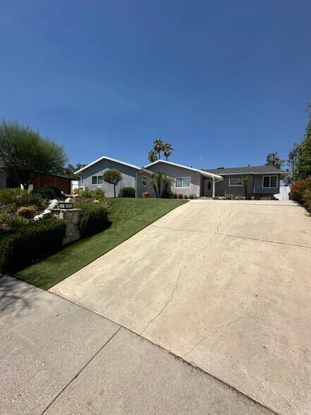 Primary Photo - 5741 Larryan Dr