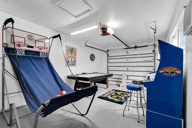 Building Photo - 3151 NW 69th St