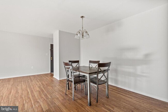 Building Photo - 561 Florida Ave