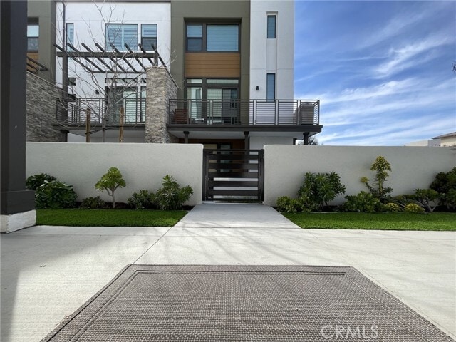 Building Photo - 152 Sawbuck
