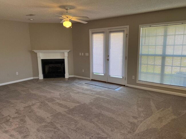 Building Photo - 153 Woodberry Dr