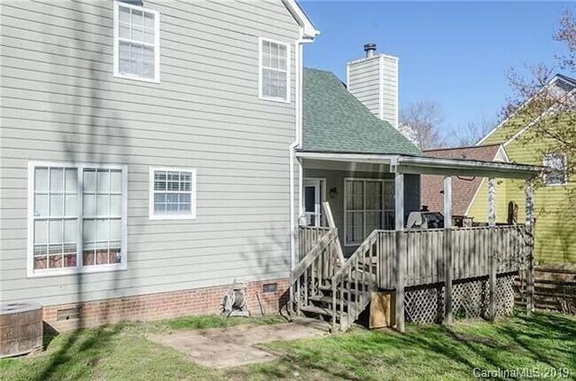 Building Photo - Room in 3 Bedroom Townhome at Cressingham Ct