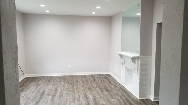 Building Photo - 2360 Pittock St