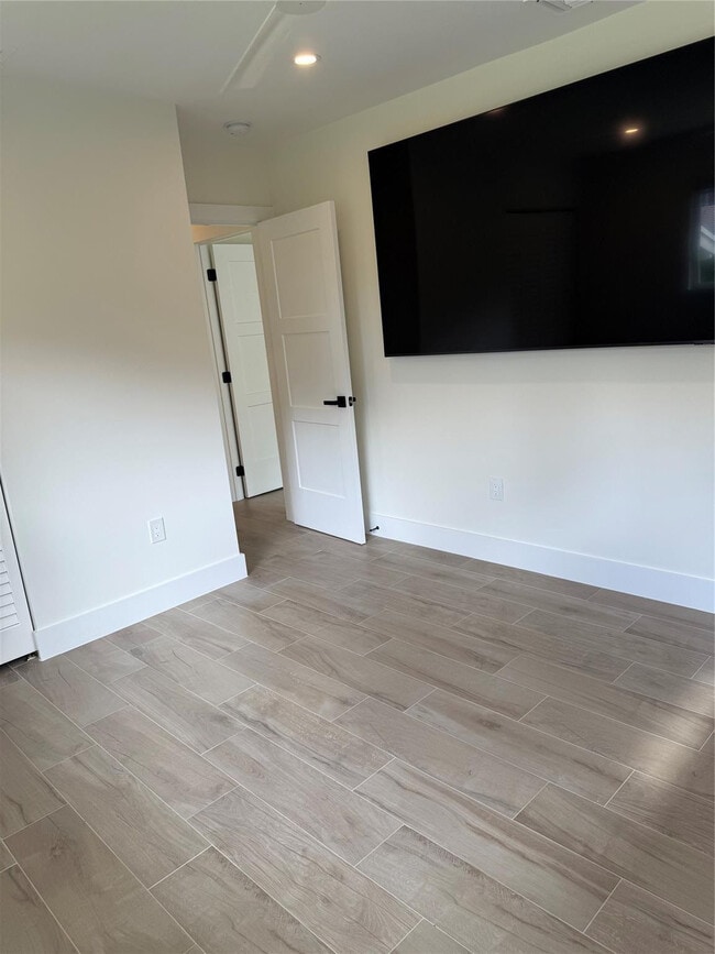 Building Photo - 1269 NW 4th St