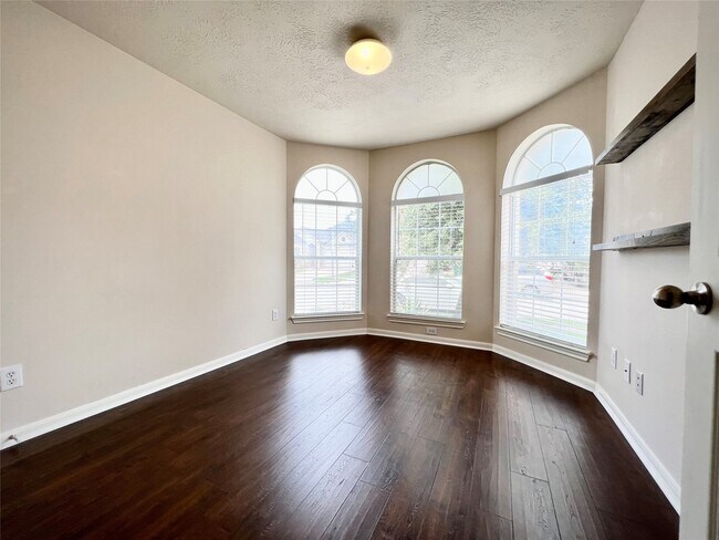 Building Photo - 13330 Babbitt St