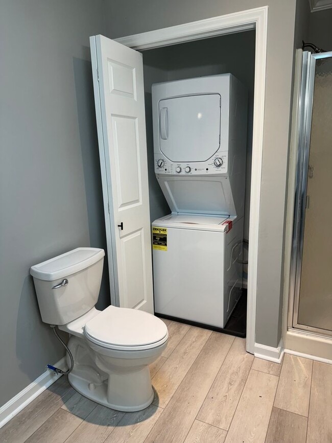 Building Photo - One Bedroom Ranch Home in Denver