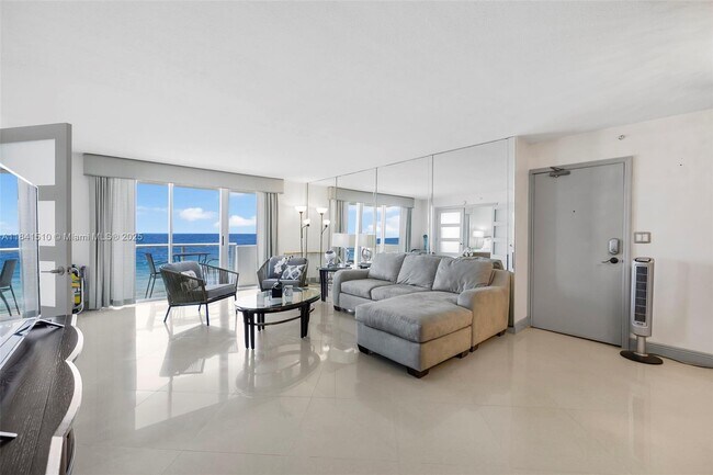 Building Photo - 9195 Collins Ave