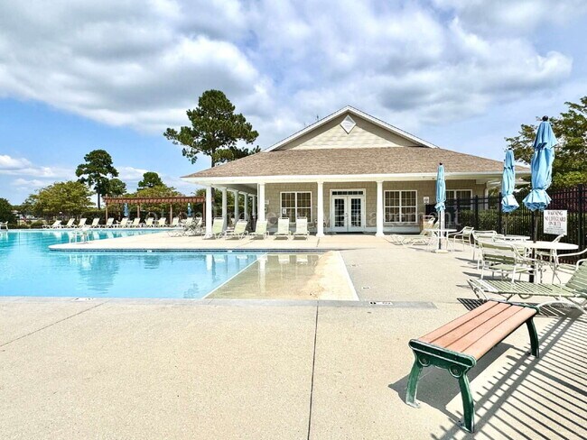 Building Photo - 5283 Vespar Ct