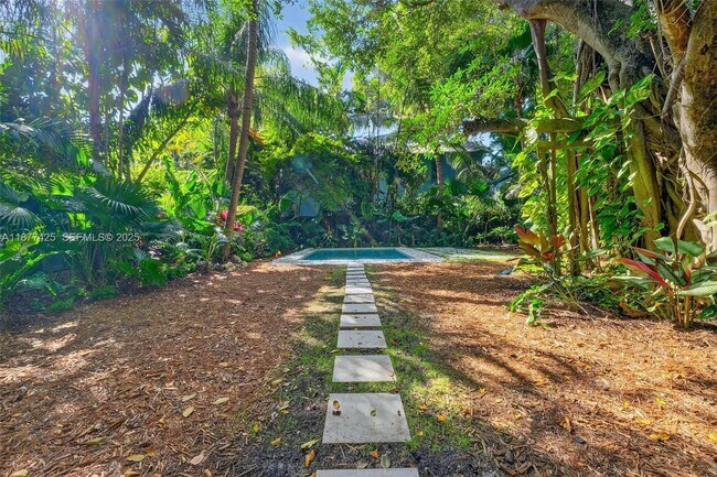 Building Photo - 2330 Overbrook St