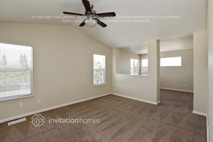 Building Photo - 5537 Blue Sapphire Way