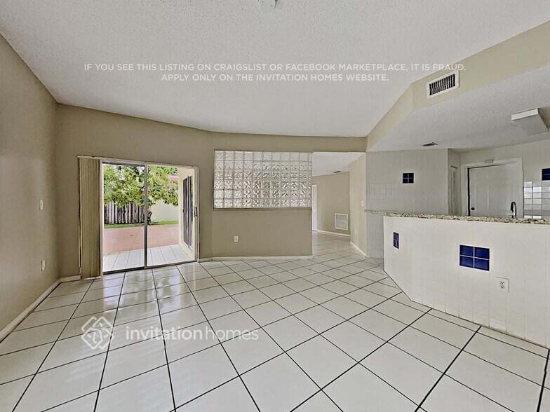 Building Photo - 4500 SW 154th Pl