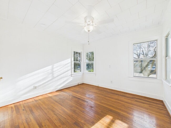 Building Photo - 714 St Thomas St