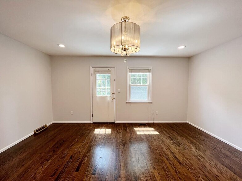 Living Room - 133 Seemans Ln