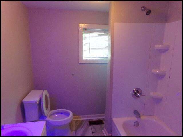 Building Photo - 2022 Howard St