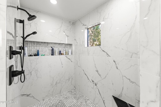 Building Photo - 40199 N 105th Pl