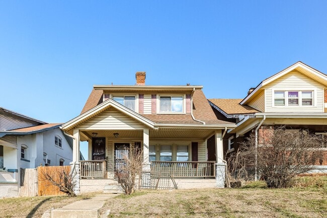 Building Photo - 4009 E 3rd St