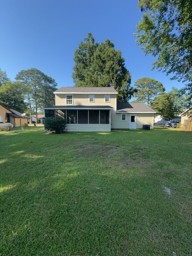 Building Photo - Stunning 3 Bed, 2.5 Bath Home with 1536 Sq Ft in Jacksonville, NC!