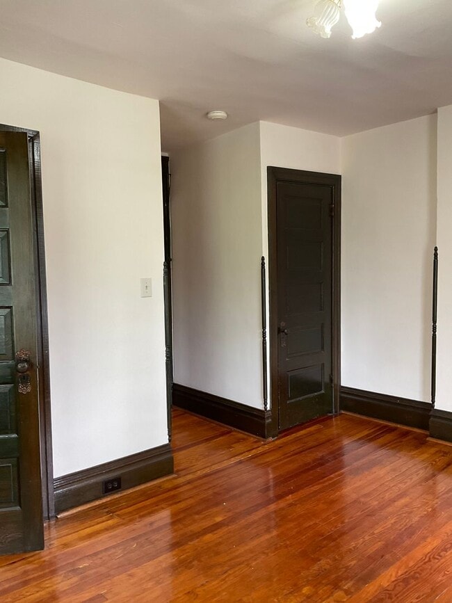 Building Photo - 229 Cocoa Ave