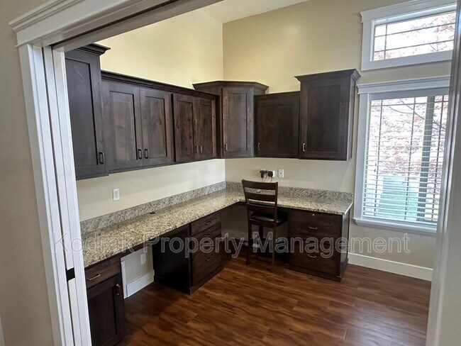 Building Photo - 1127 N 1285 W