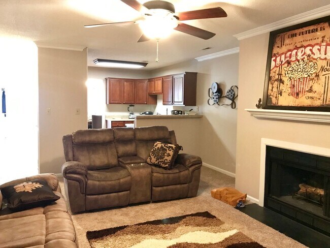 Building Photo - Ghent