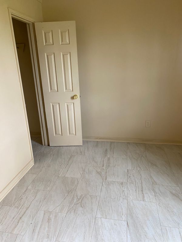 Building Photo - 4852 Bethume Dr