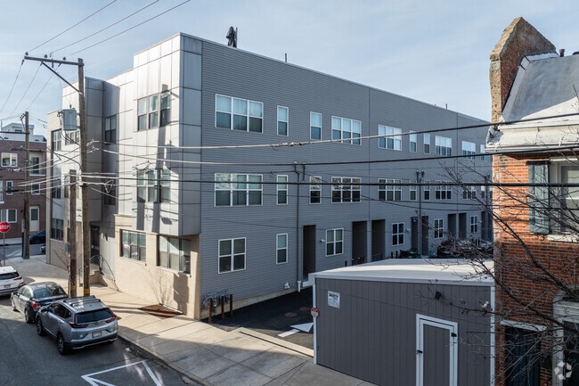 Building Photo - The Elm at Shackamaxon