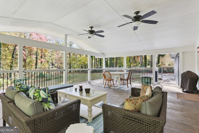 Building Photo - 515 Rock Shadow Ct