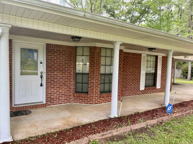 Building Photo - 101 N 5th St