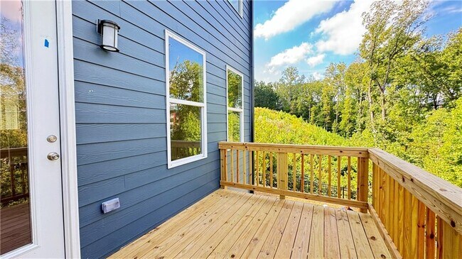 Building Photo - 1479 Creekside Cir NW