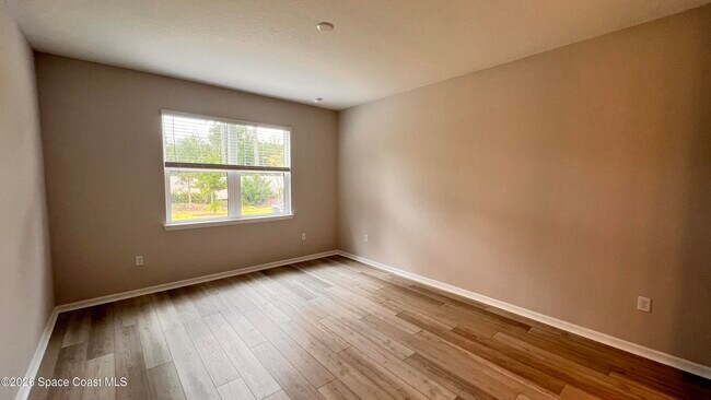 Building Photo - 5009 Sunnytime St
