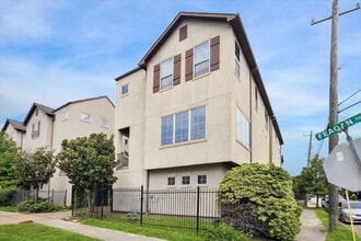 Building Photo - 4004 Feagan St