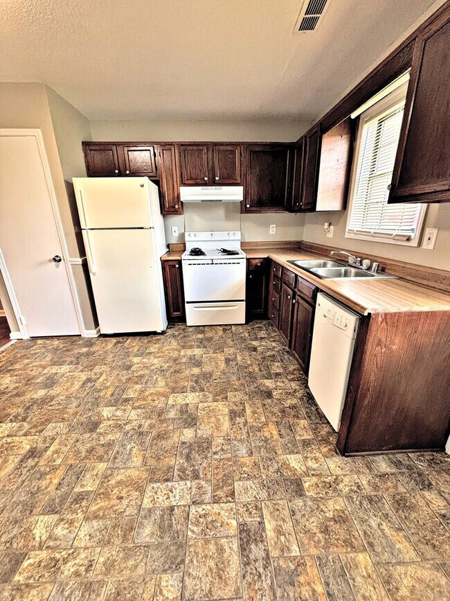 Building Photo - 2917 Wimberly Dr SW