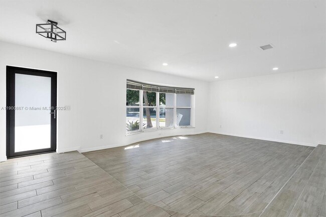 Building Photo - 4309 Jackson St