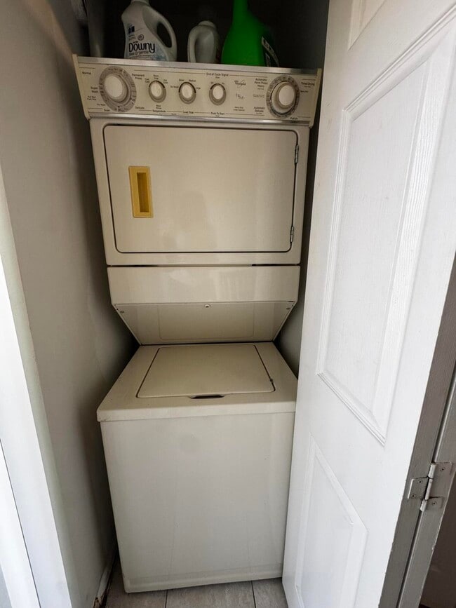 Building Photo - 3810 N Jog Rd